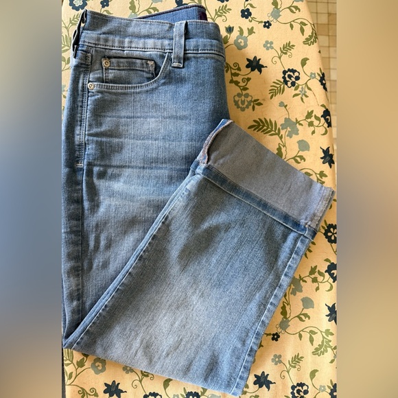 NYDJ Denim - NYDJ Dayla Light Blue Wide Cuff Capri Jeans With Lift Tuck Technology.